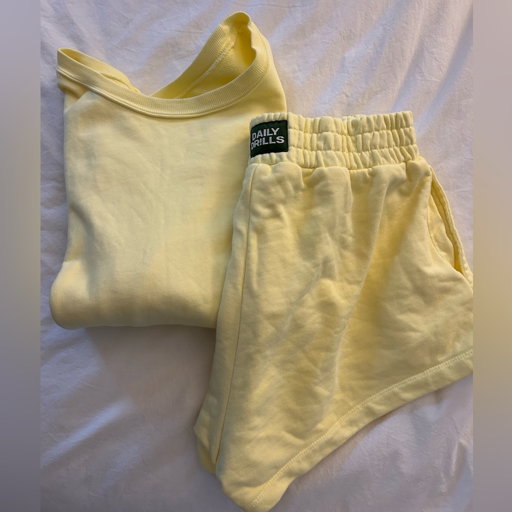 Daily Drills cropped crew set lemonade